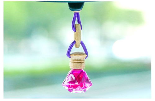 车内添香意 车载香薰装饰品的多重魅力